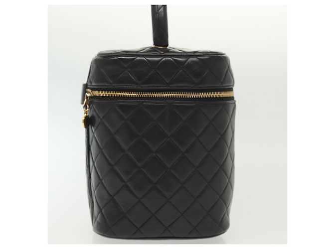 Vanity CHANEL Pochette Matelassé in Pelle di Agnello Nera Oro CC Auth 141905 Nero D'oro - vista 5