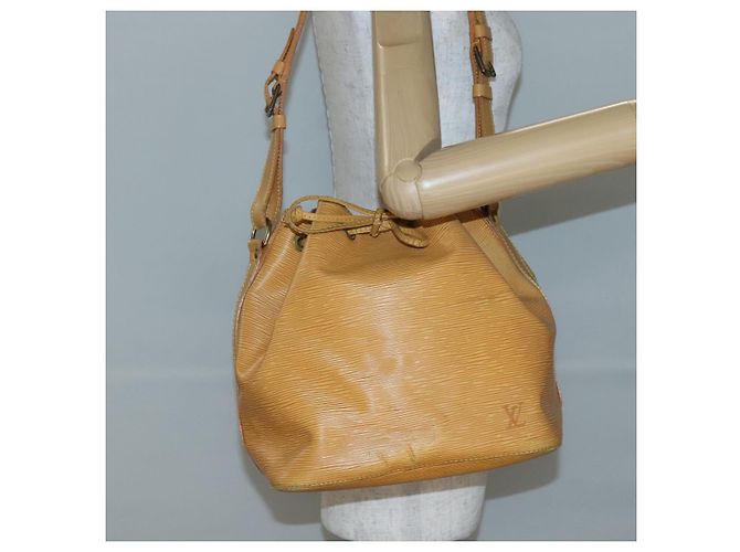 Noe LOUIS VUITTON Borsa a Spalla Petit Noé Epi Gialla M44109 LV Auth 141331 Giallo - vista 20