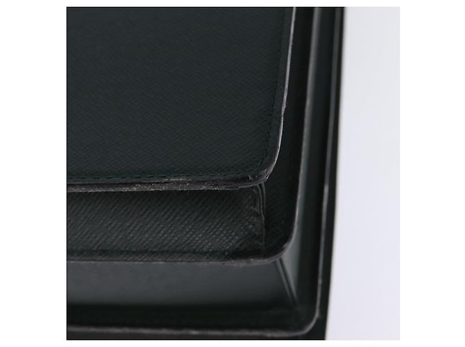 LOUIS VUITTON Taiga Pilot Case Ural Borsa da Lavoro Épicea M30024 LV Auth 135245 - vista 17