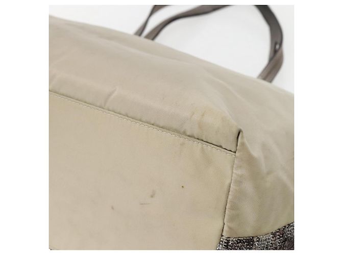 Borsa Tote Vala in Paillettes Argento Auth 142446 di Salvatore Ferragamo - vista 12