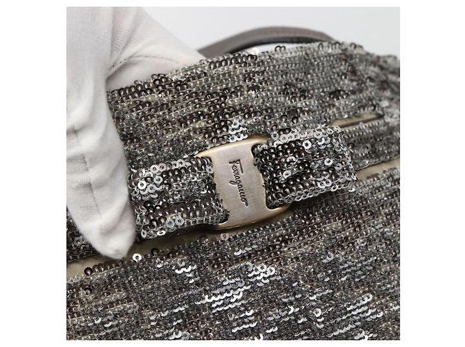 Borsa Tote Vala in Paillettes Argento Auth 142446 di Salvatore Ferragamo - vista 14