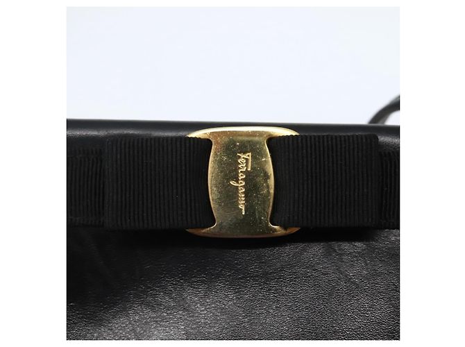 Borsa a Spalla Vala in Pelle Nera e Oro Auth BA6076 di Salvatore Ferragamo Nero D'oro - vista 14