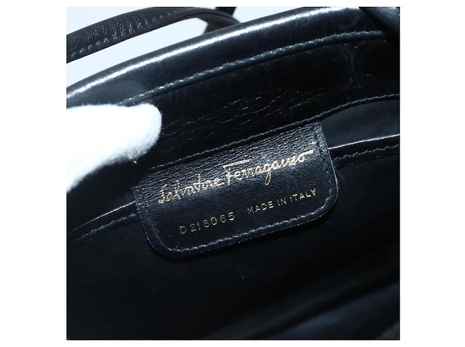 Borsa a Spalla Vala in Pelle Nera e Oro Auth BA6076 di Salvatore Ferragamo Nero D'oro - vista 15