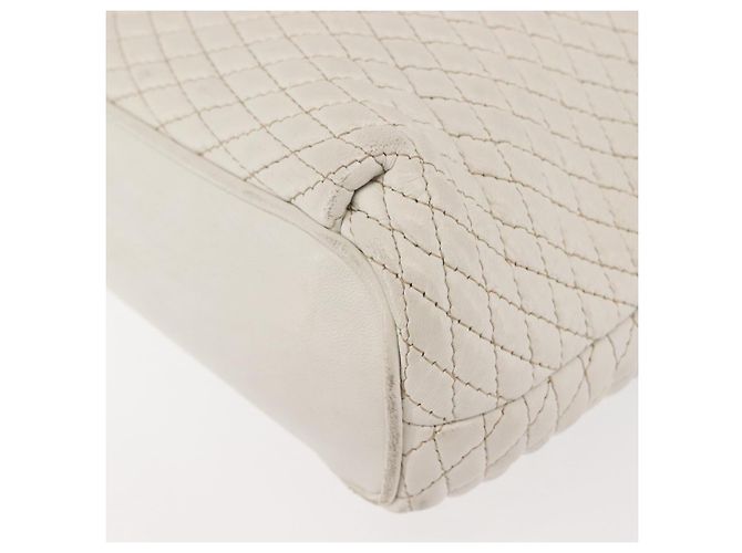 BALLY Borsa a Spalla a Catena in Pelle Bianca e Oro Auth BA5895 Bianco D'oro - vista 13