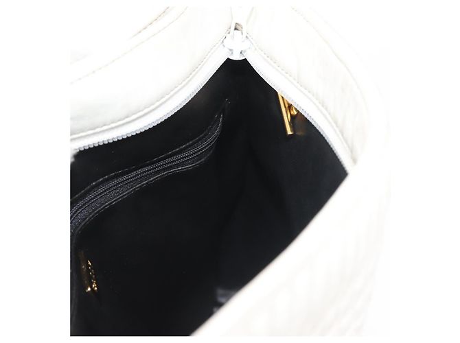 BALLY Borsa a Spalla a Catena in Pelle Bianca e Oro Auth BA5895 Bianco D'oro - vista 18