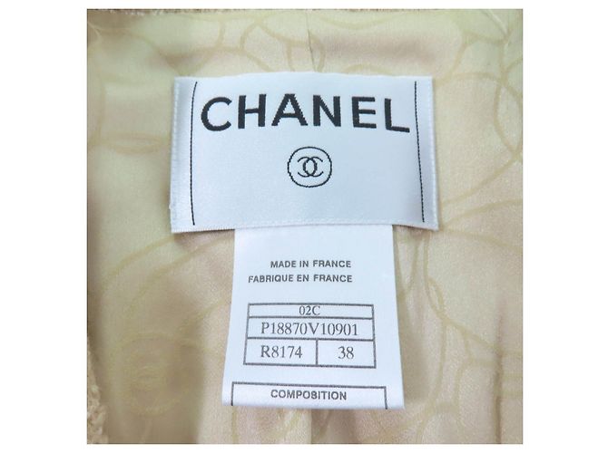 Conjunto de tweed de dos piezas COCO Mark de Chanel Beige - vista 10