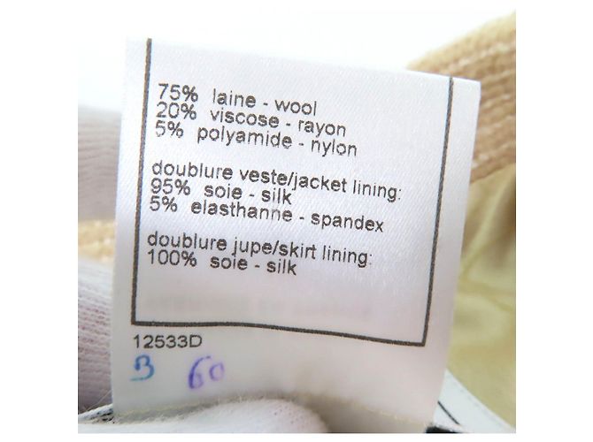 Conjunto de tweed de dos piezas COCO Mark de Chanel Beige - vista 11
