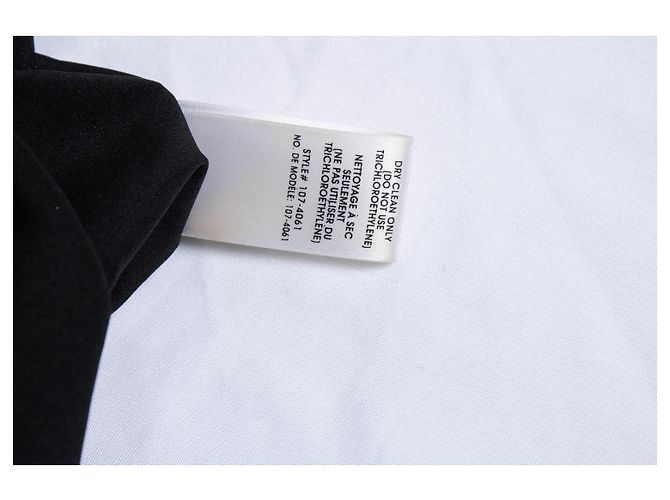 Schulterfreies, geripptes schwarzes Kleid von Nanette Lepore - Ansicht 6