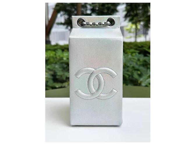 Chanel Borsa a cartone di latte Lait de Coco in pelle di capra argento iridescente Silver hardware - vista 3