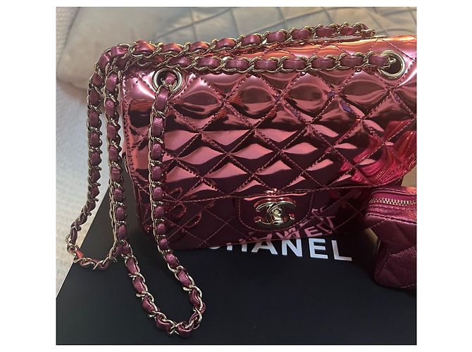 Timeless Chanel Mini Flap in vitello metallico a specchio Fuschia - vista 4