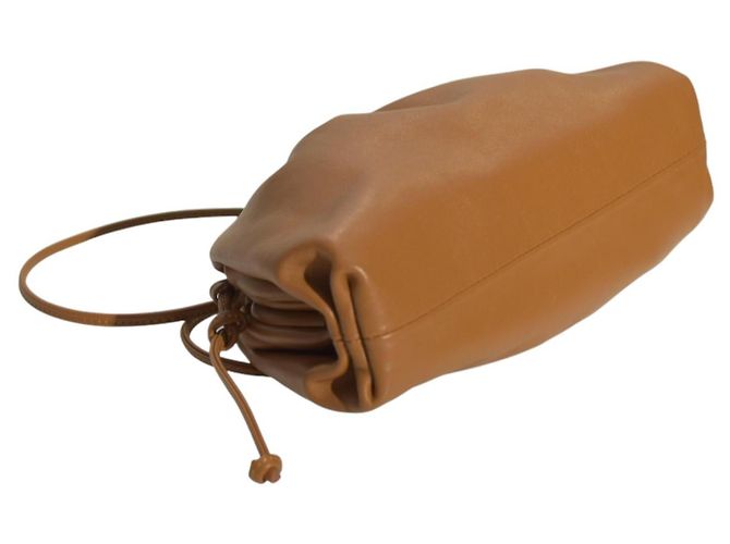 Bottega Veneta Borsa a tracolla The Mini Pouch in agnello marrone cammello - vista 10