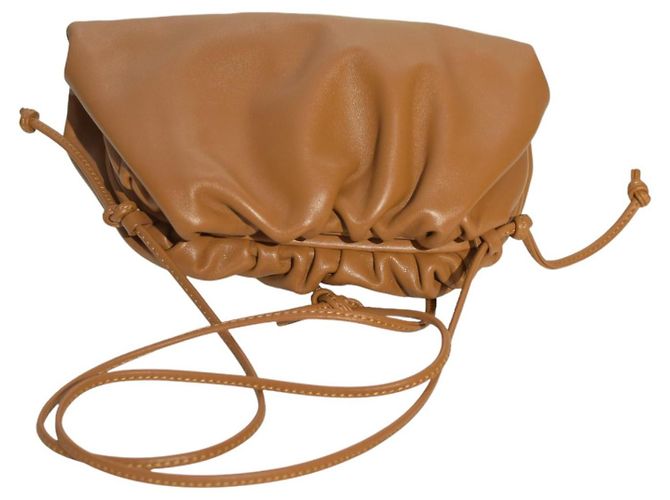 Bottega Veneta Borsa a tracolla The Mini Pouch in agnello marrone cammello - vista 5