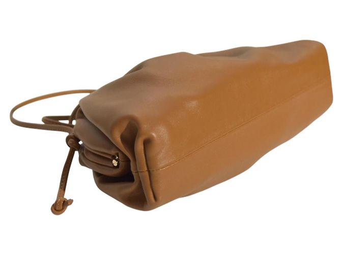Bottega Veneta Borsa a tracolla The Mini Pouch in agnello marrone cammello - vista 7