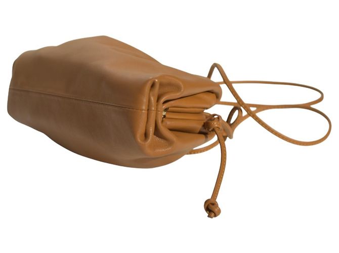 Bottega Veneta Borsa a tracolla The Mini Pouch in agnello marrone cammello - vista 8