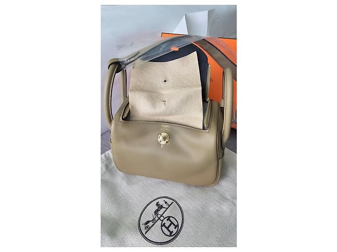 Hermès Mini Lindy II Verso in Pelle Swift Beige Marfa Grigio antracite - vista 7