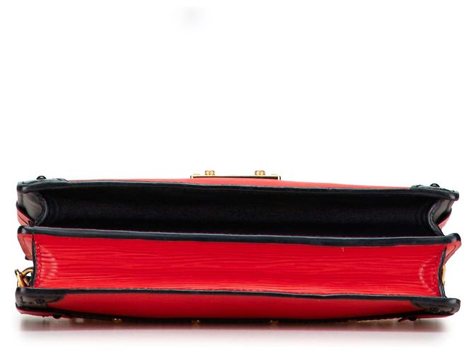 Clutch Trunk Epi Rosso Louis Vuitton - vista 3