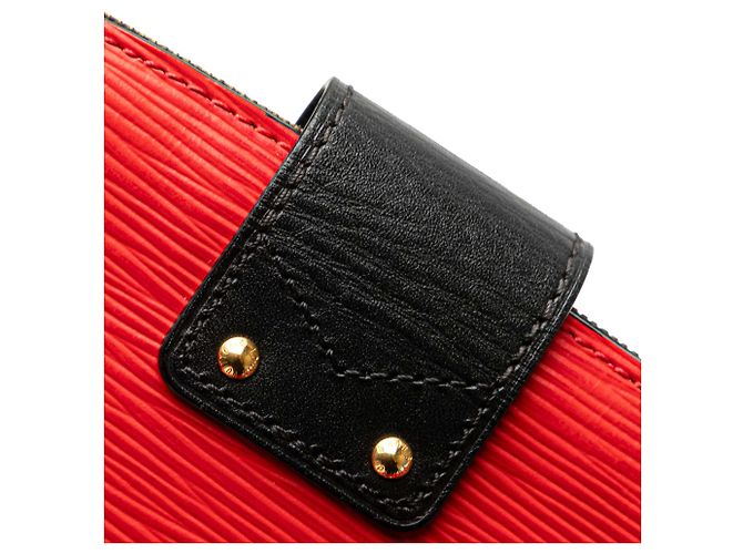 Clutch Trunk Epi Rosso Louis Vuitton - vista 9