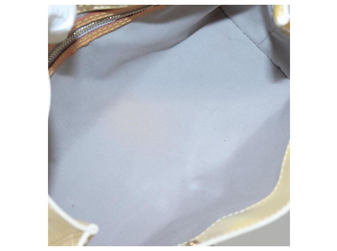 Borsa Reade Monogram Vernis PM di Louis Vuitton Crudo - vista 5