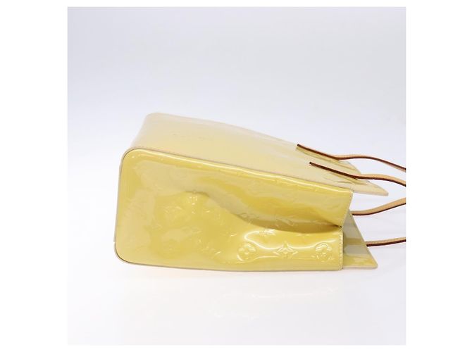 Louis Vuitton Catalina Monogram Vernis East West Giallo - vista 3