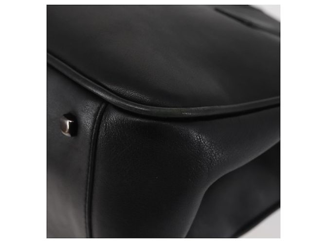 Borsa a Spalla Vala in Pelle Nera e Argento di Salvatore Ferragamo Auth BA6023 Nero - vista 14