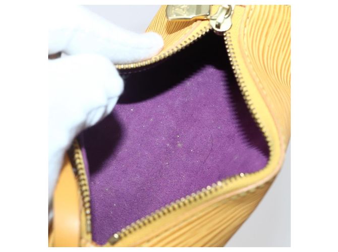LOUIS VUITTON Pochette Soufflot Epi Gialla LV Auth 140980 Giallo - vista 11