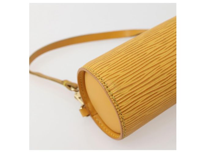 LOUIS VUITTON Pochette Soufflot Epi Gialla LV Auth 140980 Giallo - vista 16