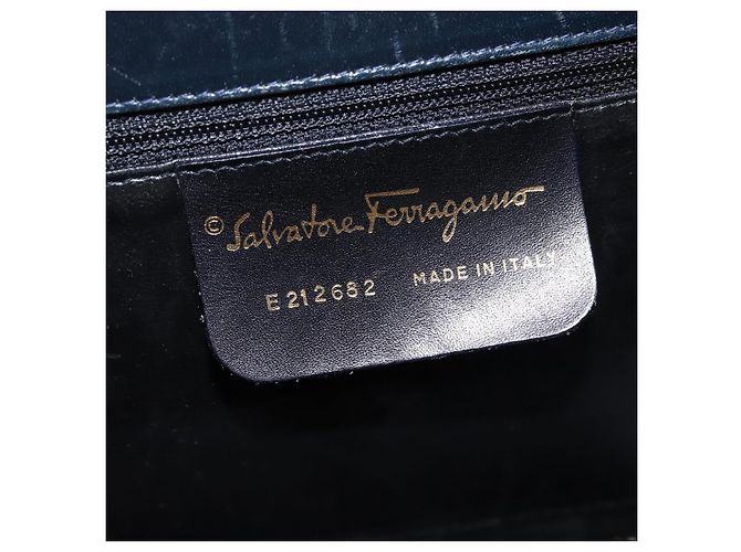 Borsa a mano in pelle Salvatore Ferragamo Gancini blu navy oro Auth 142667 - vista 17