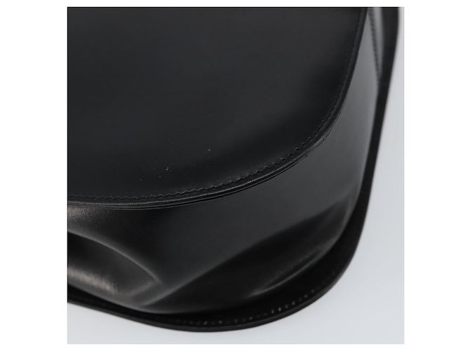Borsa a Spalla Gancini in Pelle Nera e Oro Salvatore Ferragamo Auth bs29116 Nero D'oro - vista 13