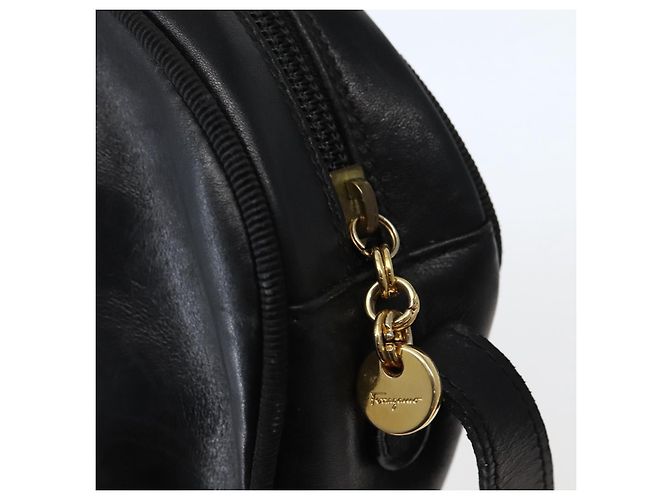 Borsa a Spalla Vala in Pelle Nera e Oro Salvatore Ferragamo Auth BA5848 Nero D'oro - vista 14