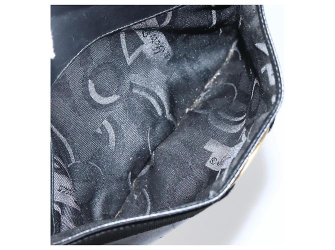 Borsa a Spalla Vala in Pelle Nera e Oro Salvatore Ferragamo Auth BA5848 Nero D'oro - vista 21