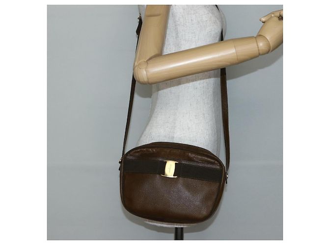 Borsa a Spalla Vala in Pelle Embossed Marrone Oro Auth BA5847 di Salvatore Ferragamo D'oro - vista 21