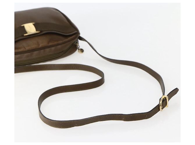 Borsa a Spalla Vala in Pelle Embossed Marrone Oro Auth BA5847 di Salvatore Ferragamo D'oro - vista 7