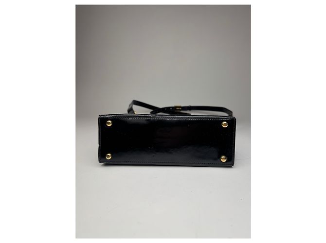 Céline Vintage Celine Paris 2-Wege Handtasche aus schwarzem Lackleder - Ansicht 11