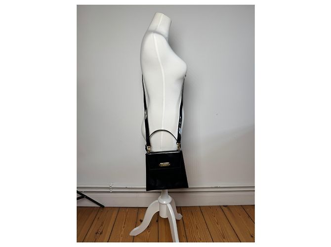 Céline Vintage Celine Paris 2-Wege Handtasche aus schwarzem Lackleder - Ansicht 6