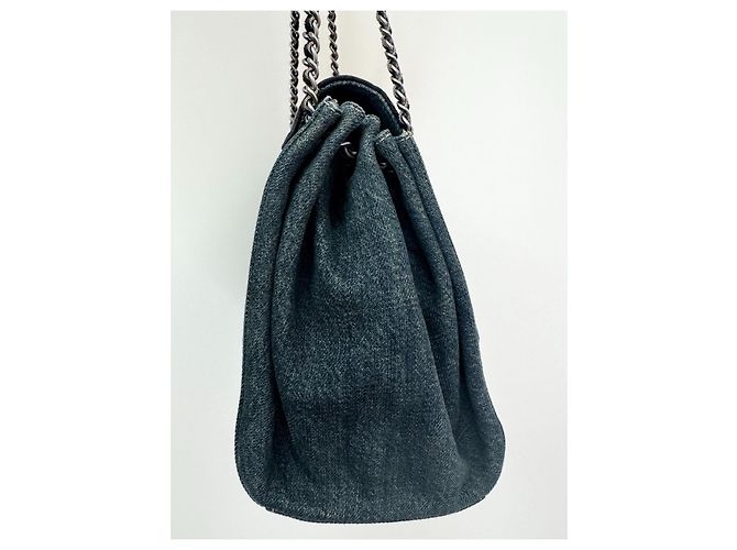 Borsa Chanel Reissue Accordion Flap in denim blu e pelle nera Nero - vista 6