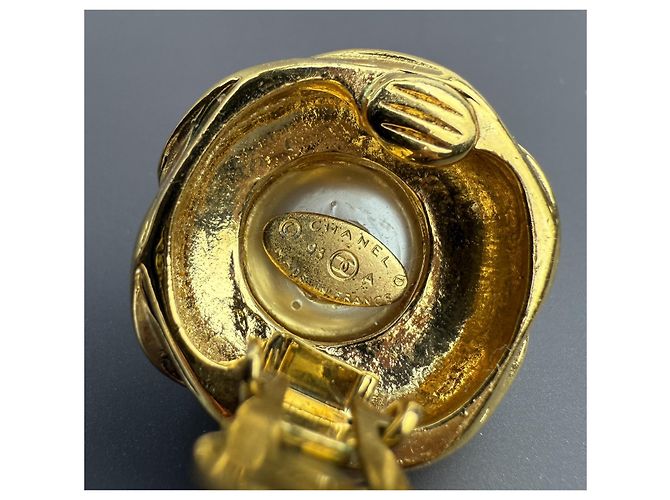 Chanel Vintage Ohrclips – Goldmetall & Barockperle Golden Creme - Ansicht 7