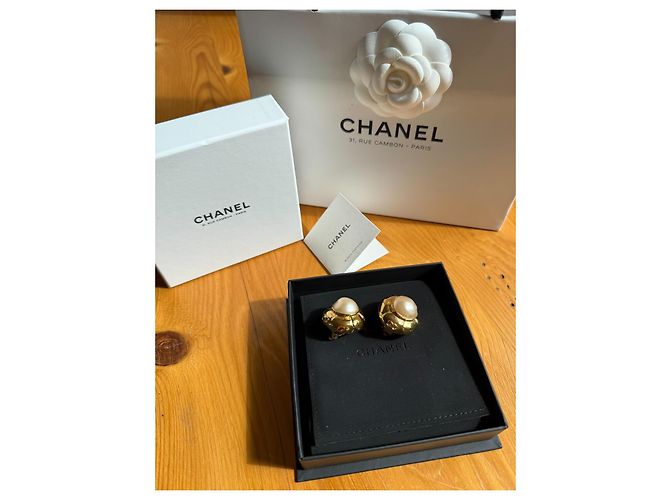 Chanel Vintage Ohrclips – Goldmetall & Barockperle Golden Creme - Ansicht 8