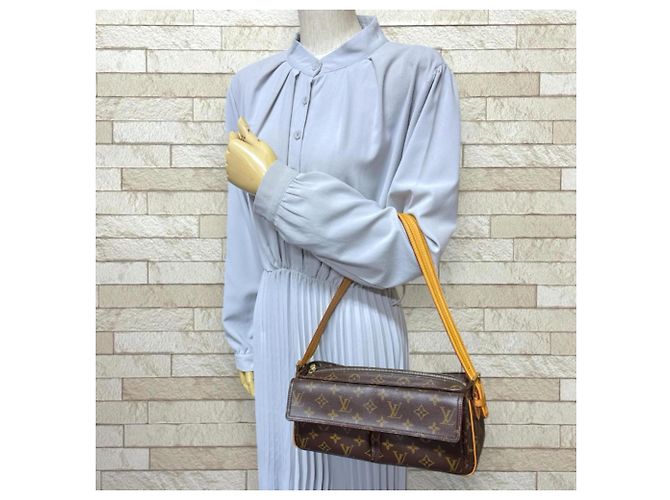 Borsa a Spalla Monogram Viva Cite MM di Louis Vuitton Marrone - vista 2