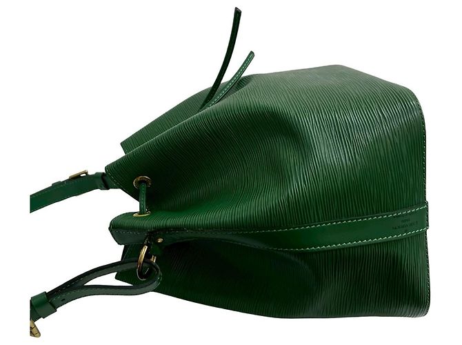 Noe Sac à main Petit Noé en cuir Epi Louis Vuitton Vert - vue 5