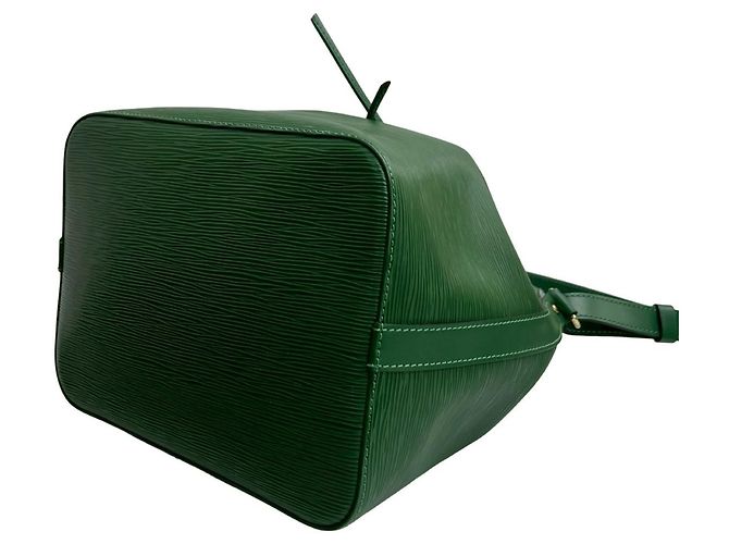 Noe Sac à main Petit Noé en cuir Epi Louis Vuitton Vert - vue 8