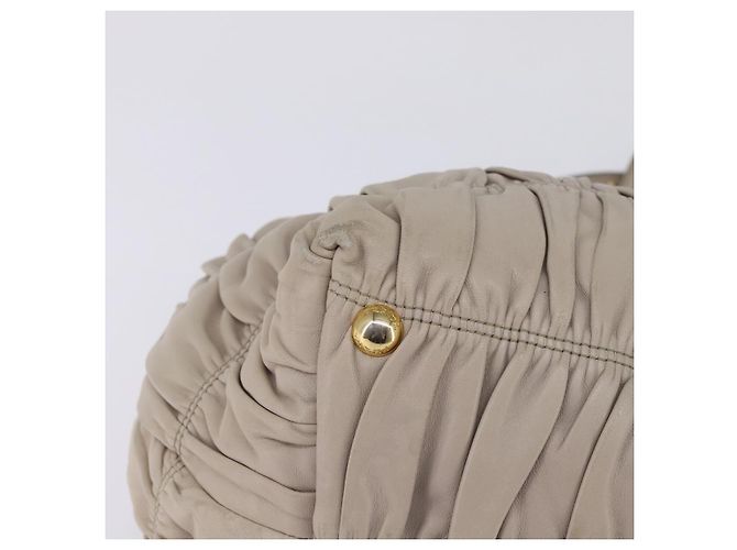PRADA Borsa a Mano Arricciata in Pelle 2 in 1 Beige Oro Auth BA5654 D'oro - vista 15