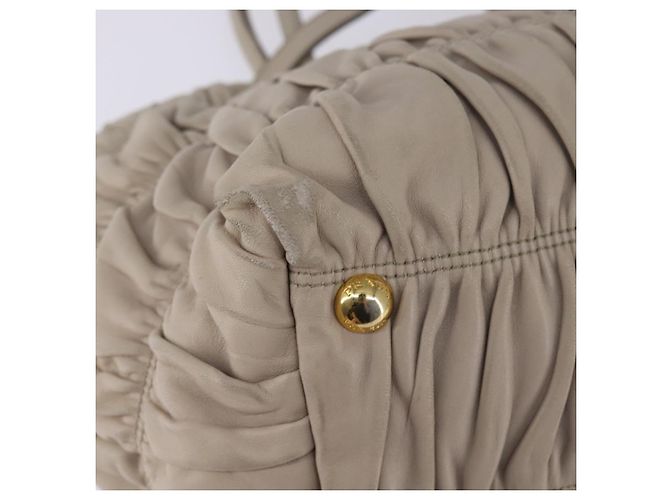 PRADA Borsa a Mano Arricciata in Pelle 2 in 1 Beige Oro Auth BA5654 D'oro - vista 17