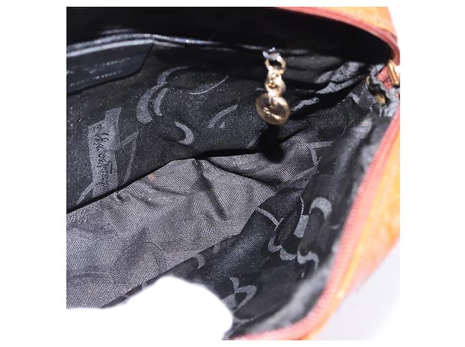 Borsa a Spalla Vala in Pelle Marrone Oro Auth BA5869 di Salvatore Ferragamo D'oro - vista 17