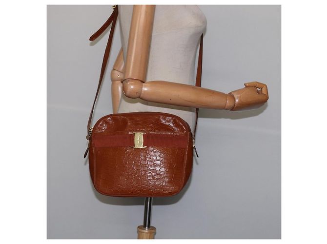 Borsa a Spalla Vala in Pelle Marrone Oro Auth BA5869 di Salvatore Ferragamo D'oro - vista 21