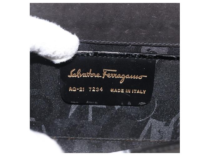 Borsa a Spalla Chain Gancini Salvatore Ferragamo Smalto Nero Oro Auth 142666 D'oro - vista 16