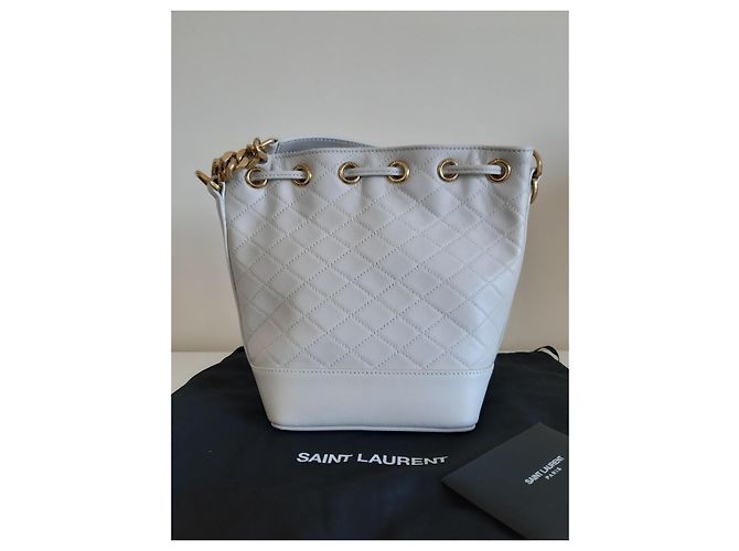 Emmanuelle Emmanuel Matelassé Bucket Bag von Saint Laurent - Ansicht 2