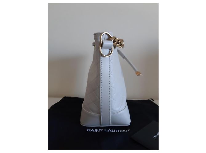 Emmanuelle Emmanuel Matelassé Bucket Bag von Saint Laurent - Ansicht 3