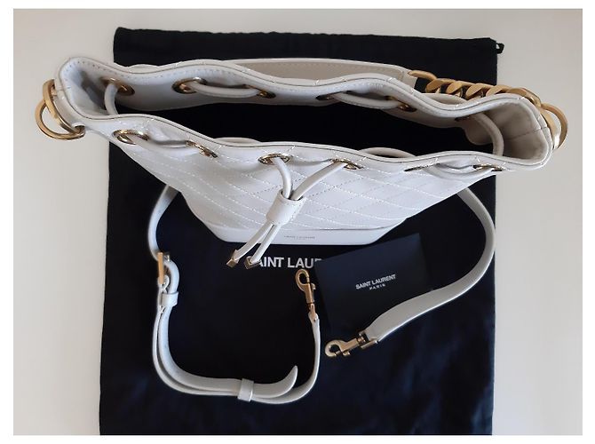 Emmanuelle Emmanuel Matelassé Bucket Bag von Saint Laurent - Ansicht 6