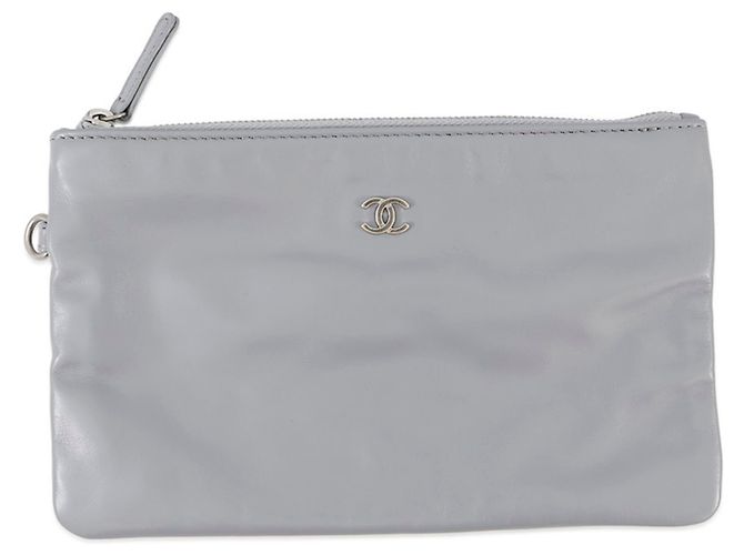 CHANEL 22 Piccola Borsa Matelassé in Pelle di Vitello Lucida Marrone - vista 11