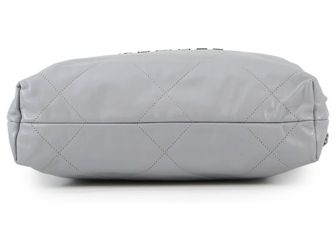 CHANEL 22 Piccola Borsa Matelassé in Pelle di Vitello Lucida Marrone - vista 3